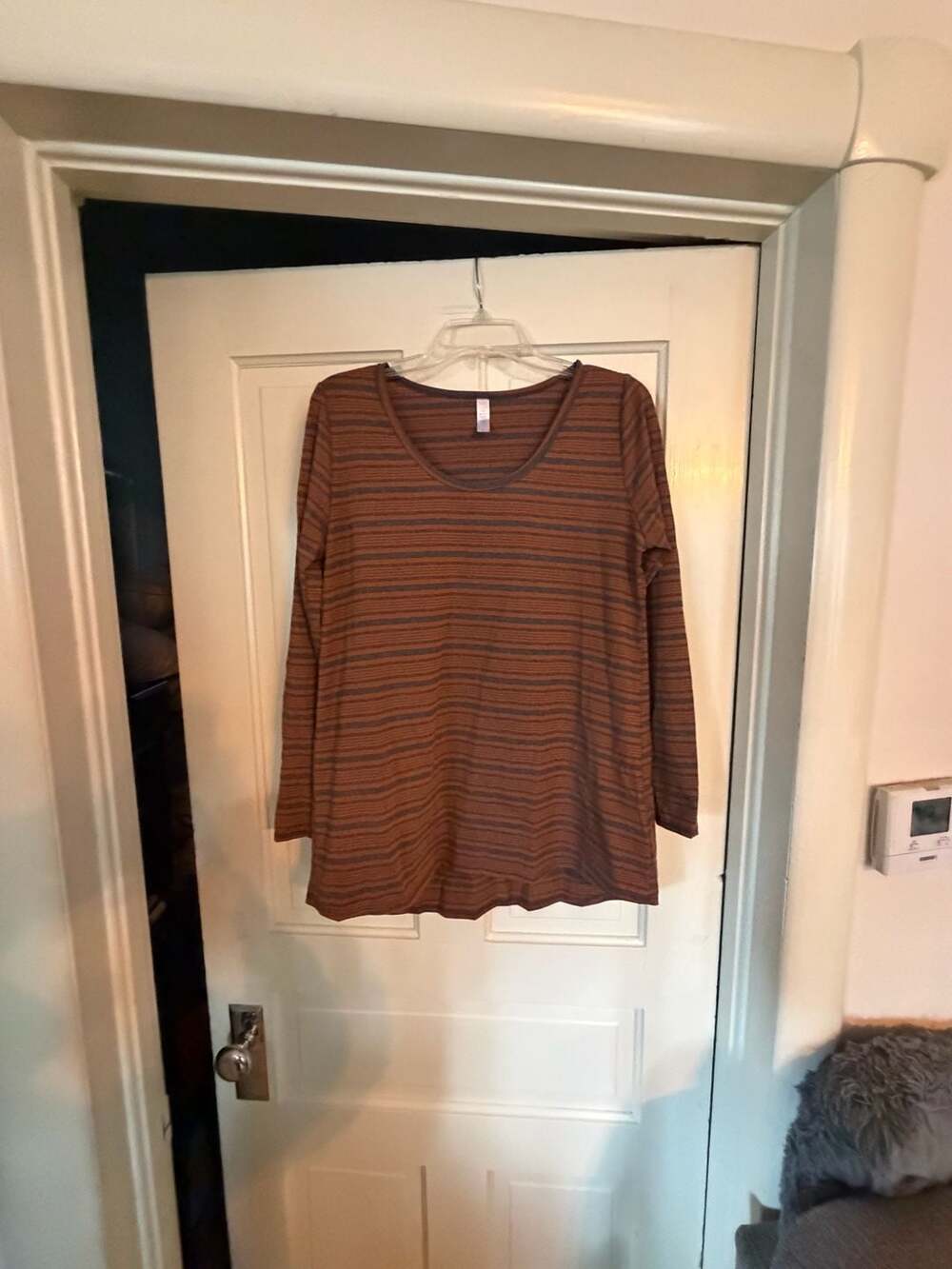 LuLaRoe Lynnae LS Tunic Tee Rust And Heather Gray Stripe Size L